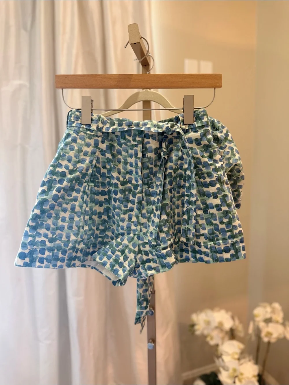 Karina Grimaldi Matching Short Set- XS - Picture 3 of 3